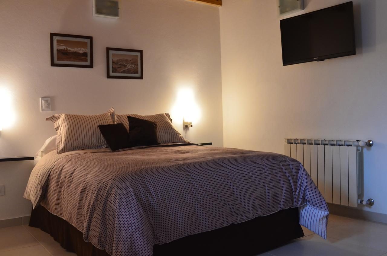 Dormitorio principal con cama doble